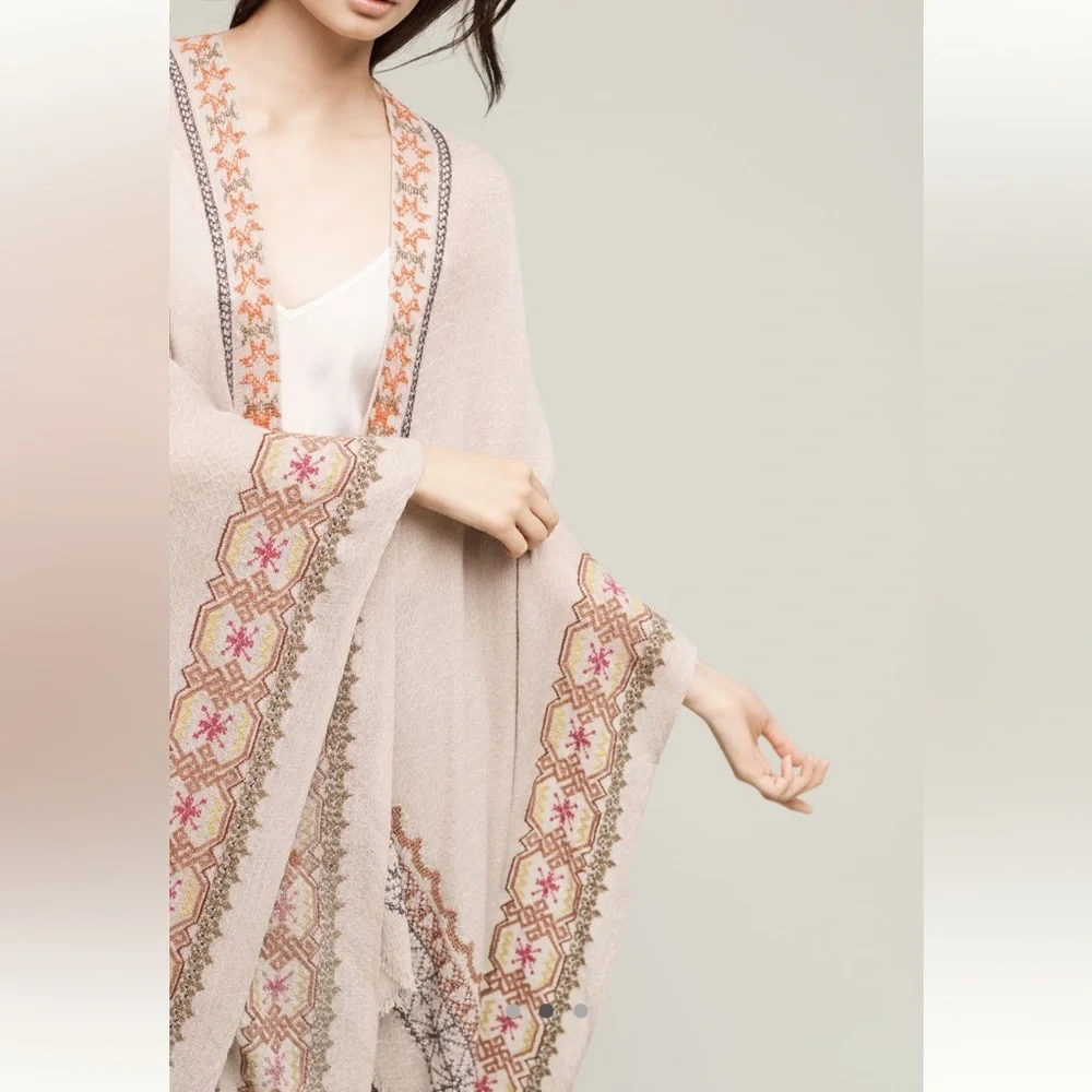 Anthropologie Amella Kimono - Picture 2 of 12